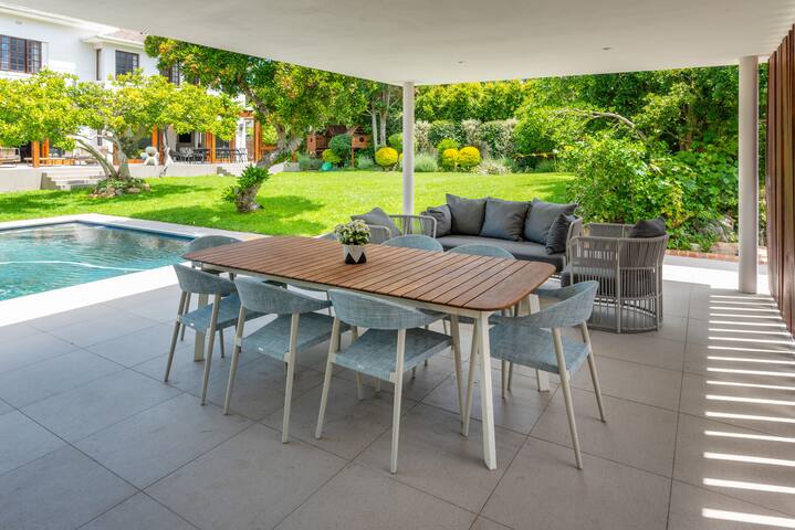 Grand Old Lady gallery image 5