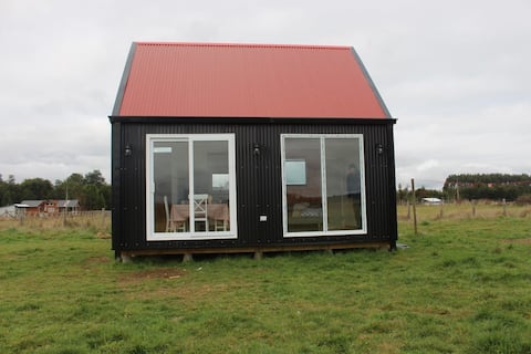 Cozy Tiny House-style cabin