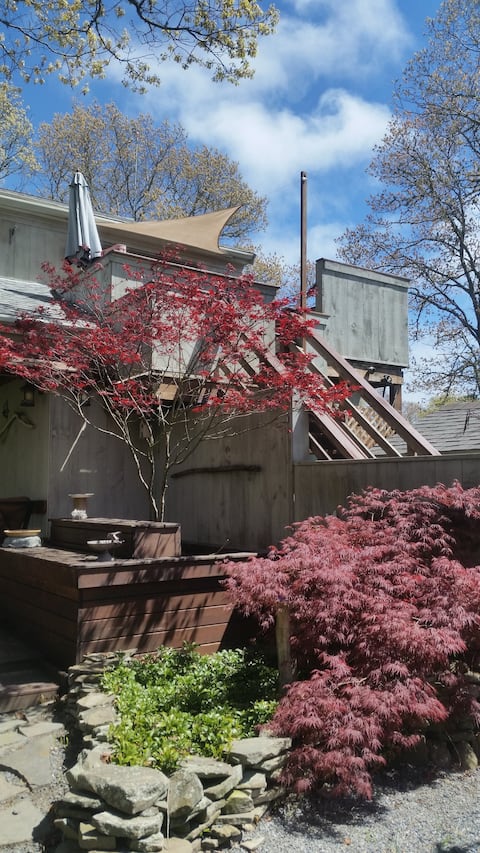 One bedroom guest house on beautiful Cape Cod