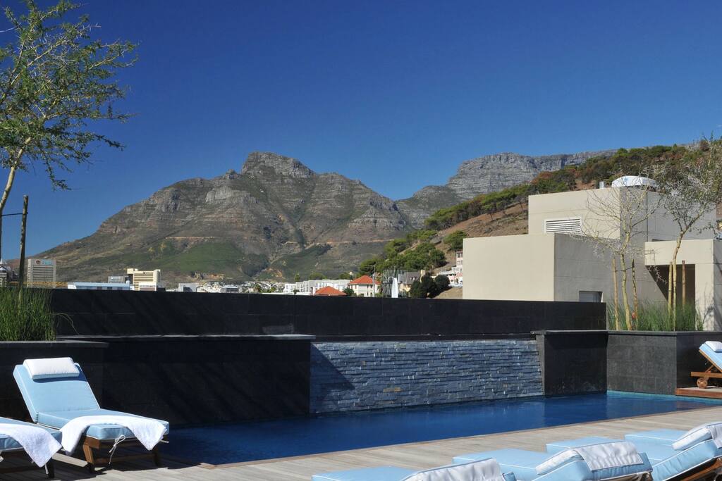 Communal rooftop pool at you disposal