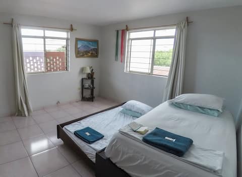 Cozy Santa Lucia, 2 person private bedroom