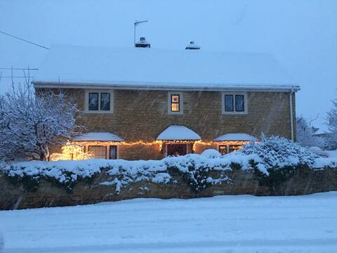 Willow Cottage  beautiful refurbished 4 bed