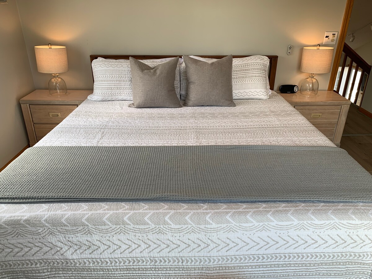 Dormitorio principal con cama king