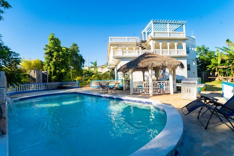 Guest House Jamaica 
Coral Springs
Free BKFST
Chef