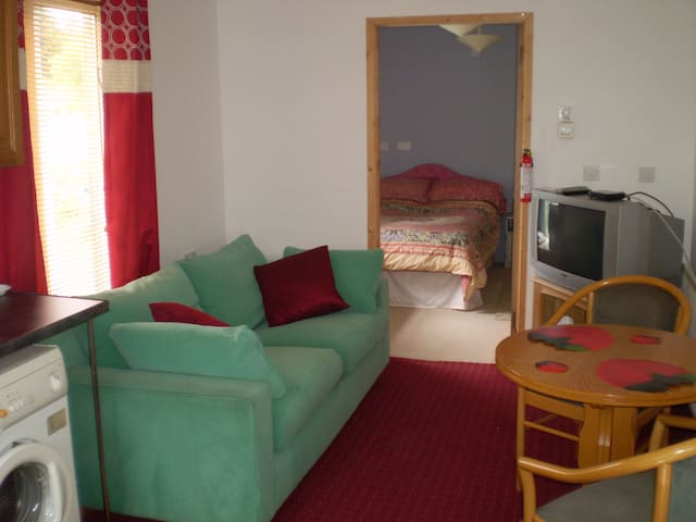 Studio 2 APARTMENT