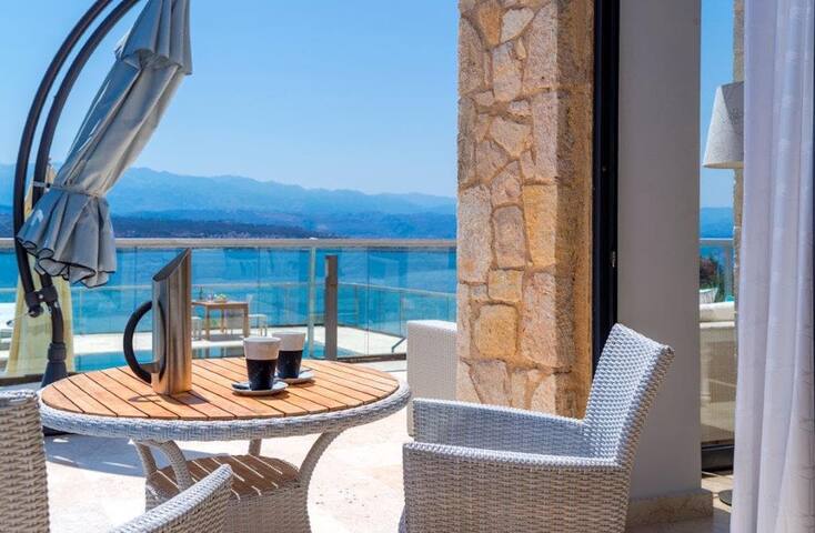 Villa Rey – Follow your luxury senses. Seafront gallery image 3