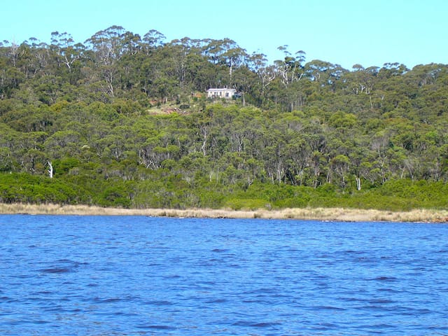 Island View Spa Cottage Houses For Rent In Smithton Tasmania