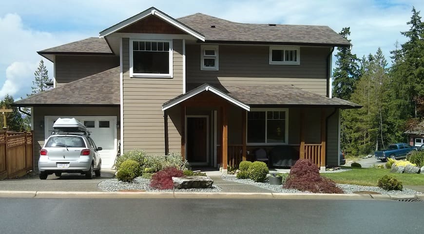 House on a Hill West Room