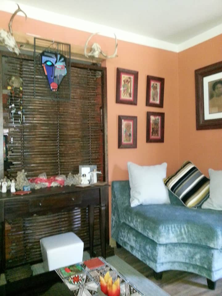 Artsy St. Helena Hm (Qn sh bath) near hist. sites Houses for Rent in