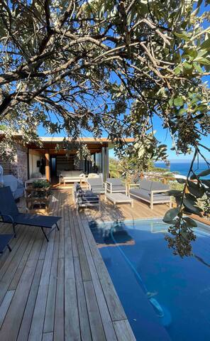 Barefoot Luxury Llandudno Beach Villa gallery image 3