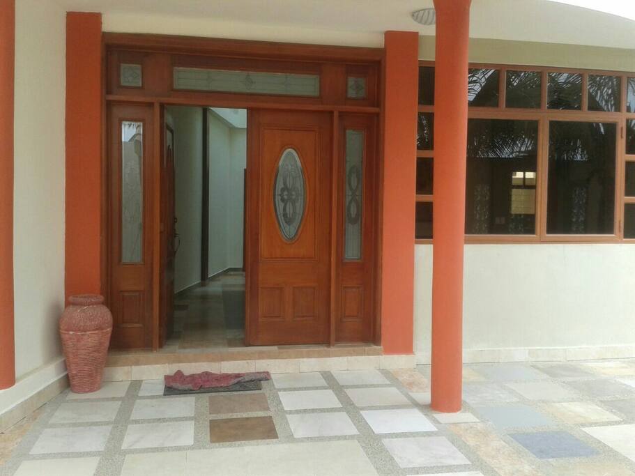 Entrada principal a la casa