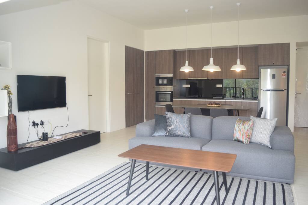 Living & Dining Area