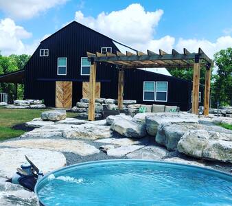 The Barn @ Whiskey River Retreat