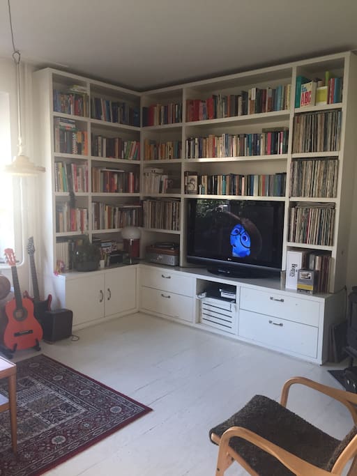 Music, books (also in English) and Netflix