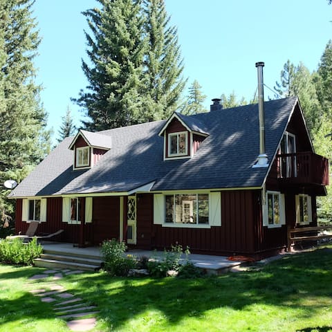 Creekside Chalet in the Crystal River Valley