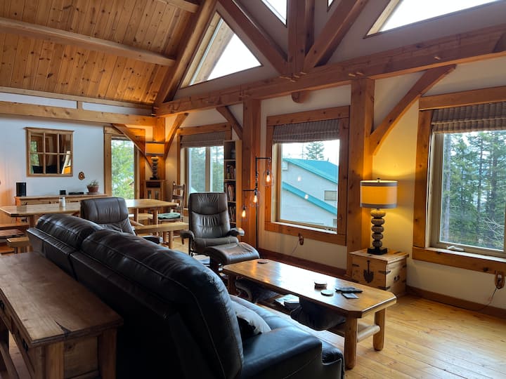 Schweitzer 4-bedroom/loft, 2 Bath Private Cabin - Sandpoint, ID