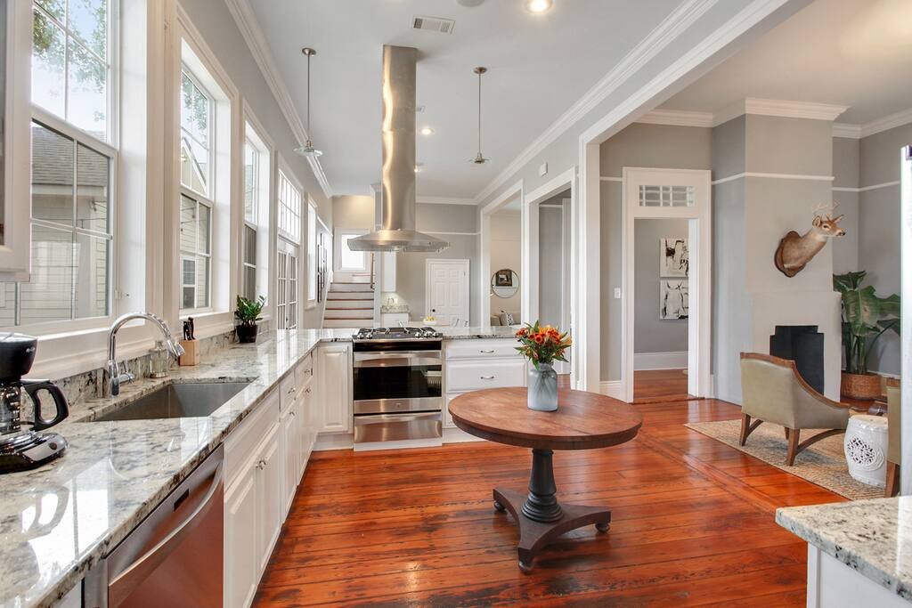 Fully stocked with modern amenities