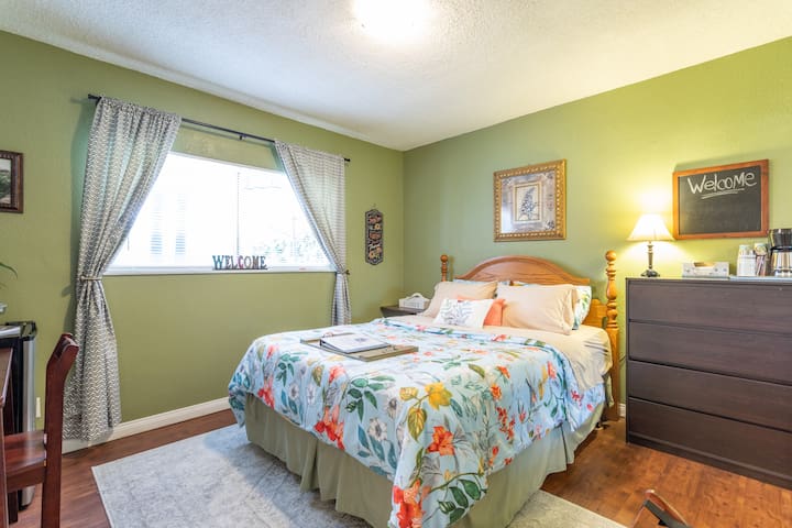 Beautiful Bedroom and Bath in Buena Park, Calif.