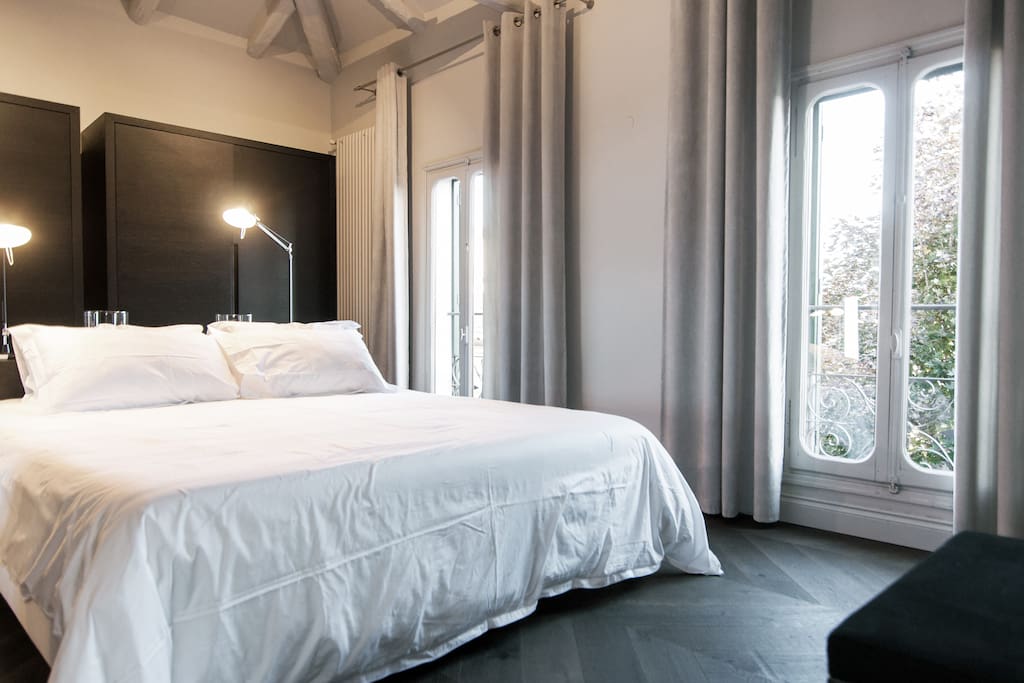 SUITE 01