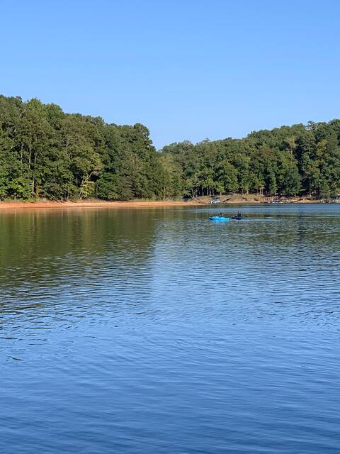 Entire Lake House. Fish, grill, peace and quiet.