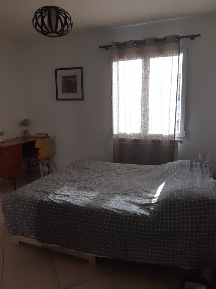 Chumba cha kulala cha Master - Sakafu ya chini