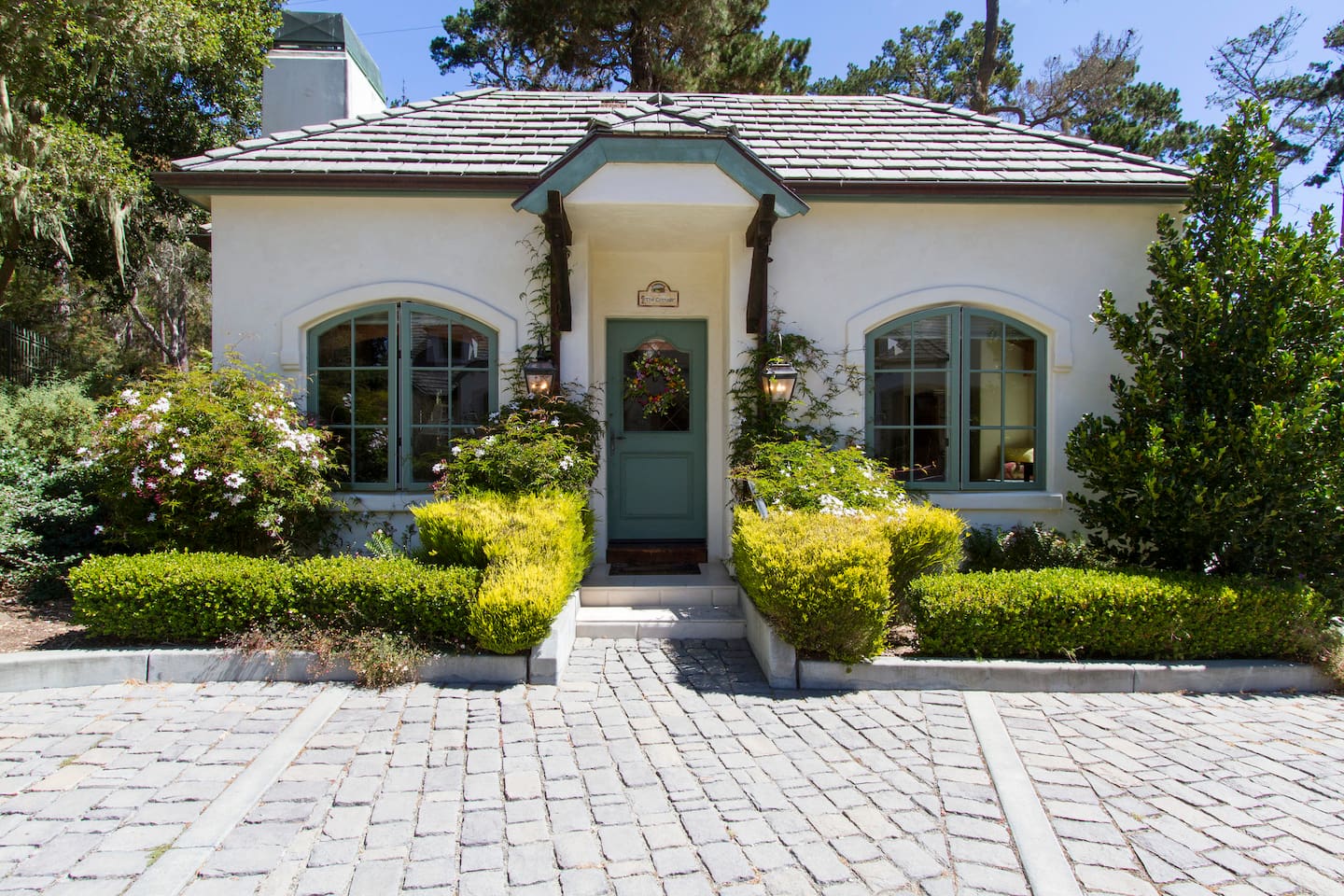 Book Your Summer Trip at One of These Unique California Airbnb Rentals