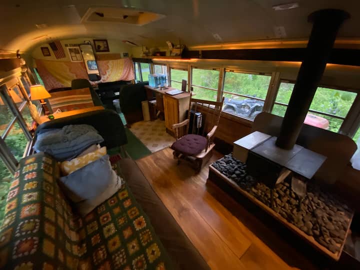 Cozy School Bus Conversion Tiny houses for Rent in Shepherdstown