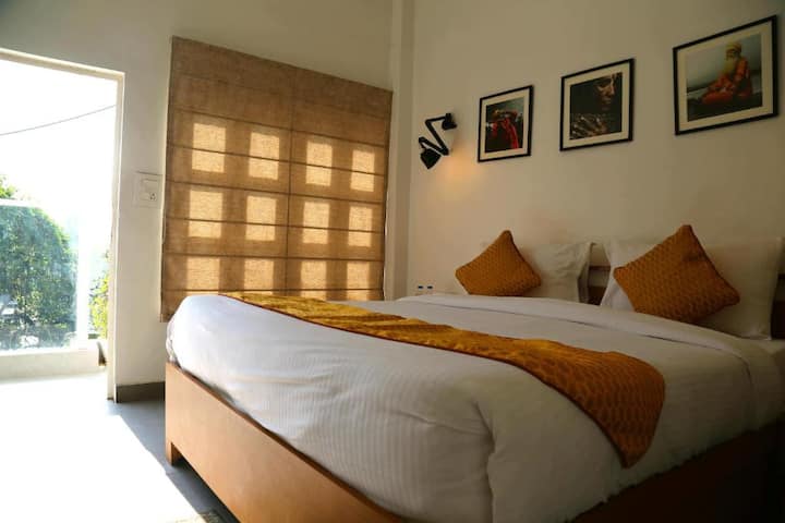 Standard Ac Room With Balcony Boutique Hotels For Rent In Varanasi Uttar Pradesh India Standard Ac Room With Balcony Boutique Hotels For Rent In Varanasi Uttar Pradesh India