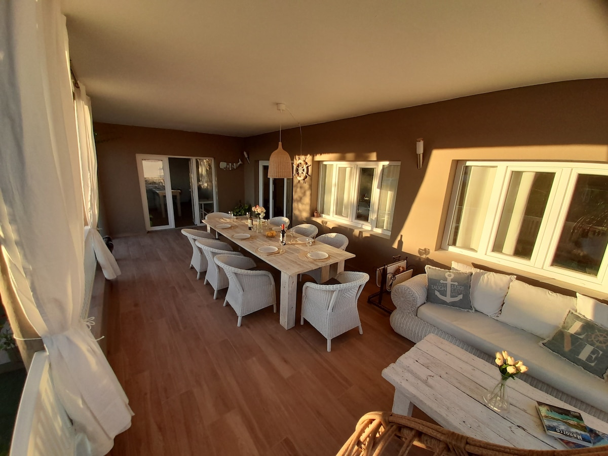 Villa Salina — view 3