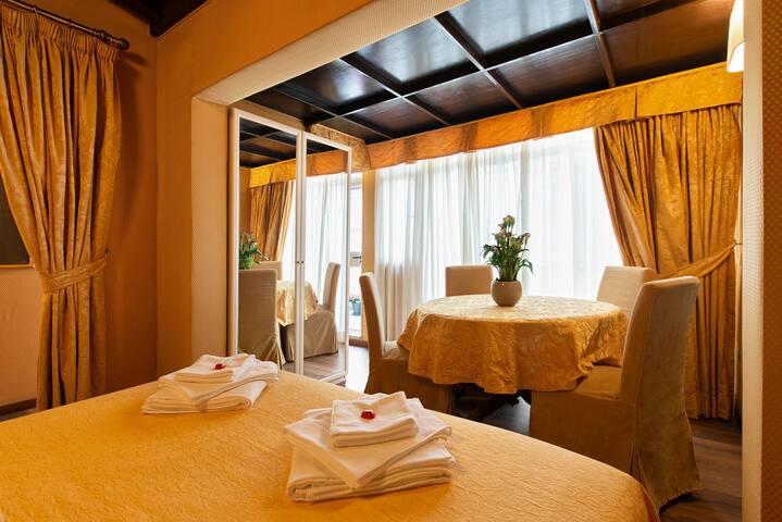 Canova Rooms, Stanza familiare