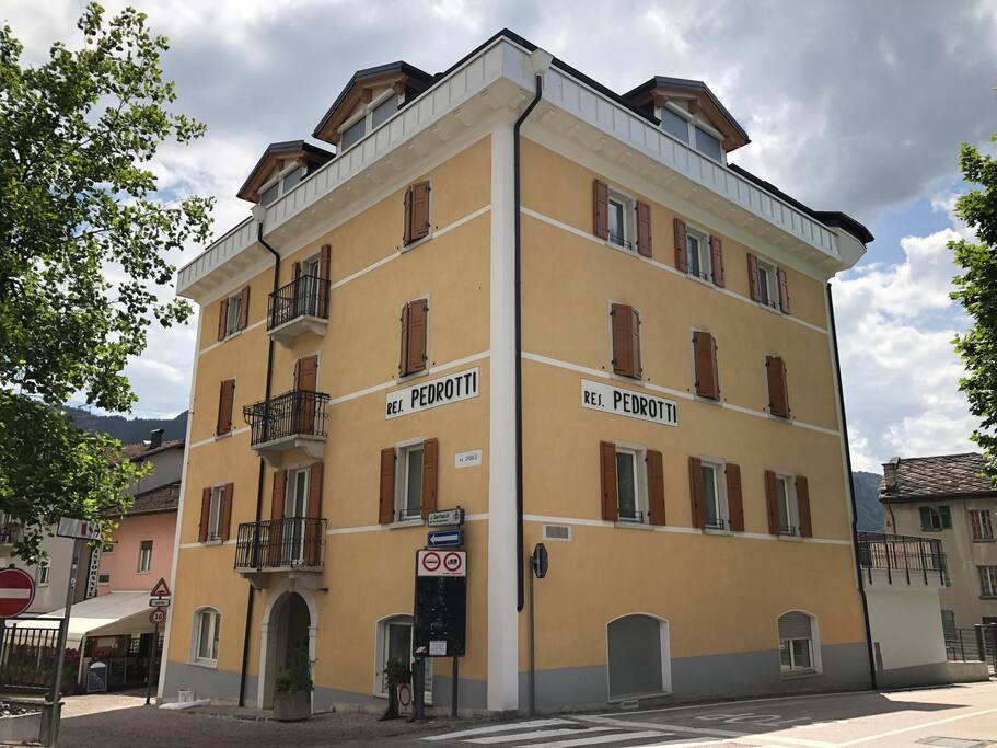 L'edificio visto dall'esterno
