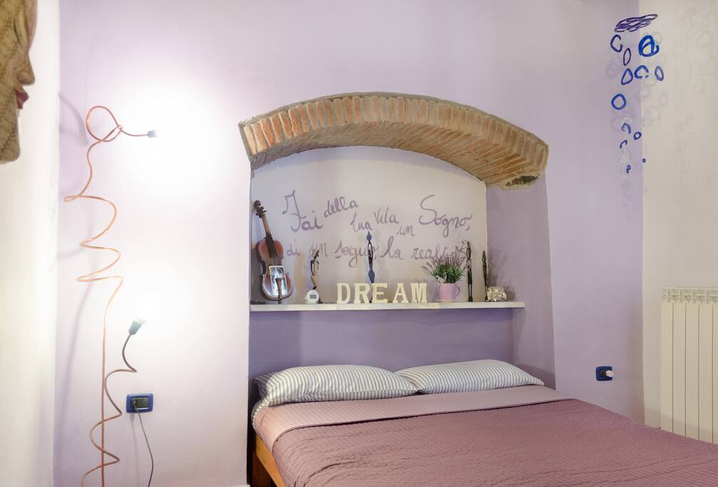 La camera da letto ...