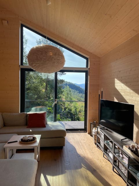 Successful Airbnb property: Modern family cabin right by the slalom slope in Målselv