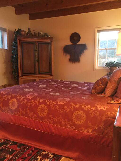 Mountain views and cable TV with en suite full bath.
