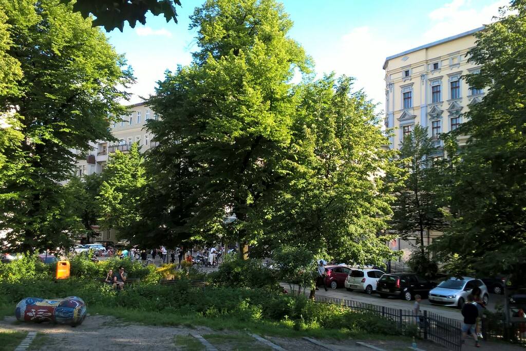 Park at Helmholtzplatz