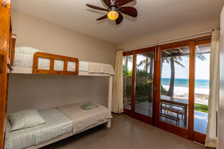 chambre lV (4 LITS)