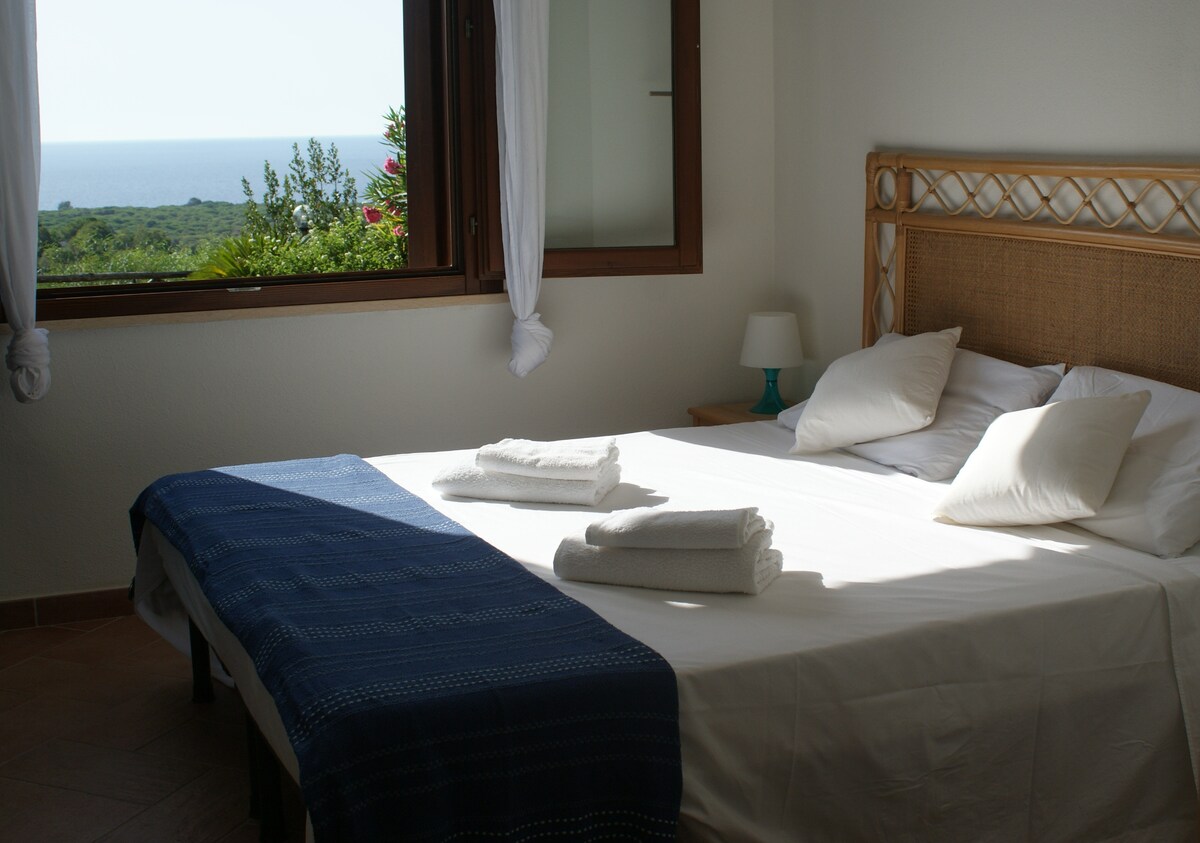 downstairs double bedroom with seaview