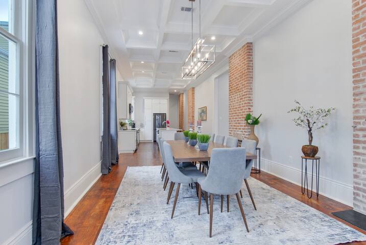 Beautiful Italianate | 5 Ensuite Baths gallery image 2