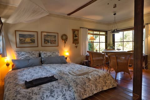 Top Airbnb: Summer house with slope terrace, fireplace and sauna in Barnim
