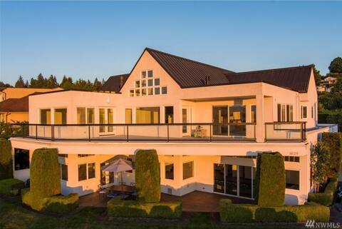 Truly relaxing in an entire 5,400sf BeachView Home