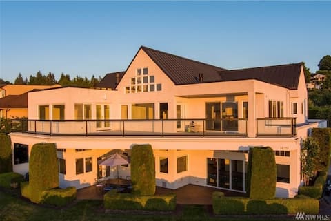 Truly relaxing in an entire 5,400sf BeachView Home