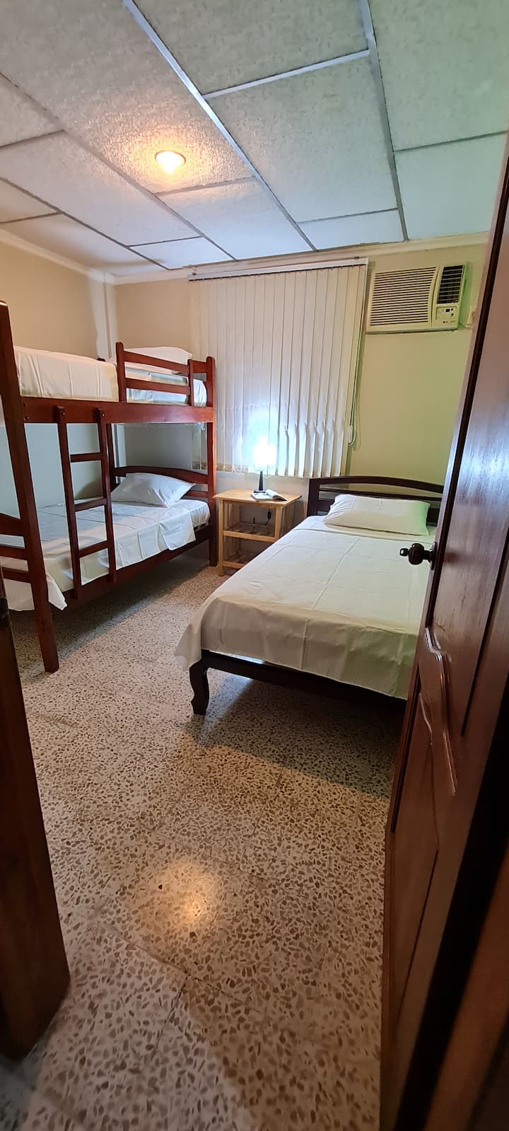 غرفة النوم 2