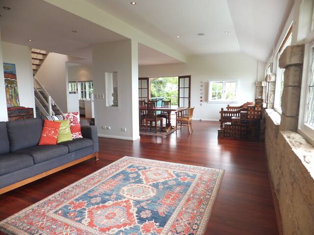 Cabbage Palm Cottage with car. gallery image 5