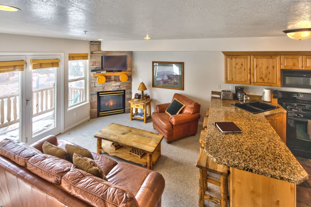 Utah Lodging / MH 409 / Main Level / Living