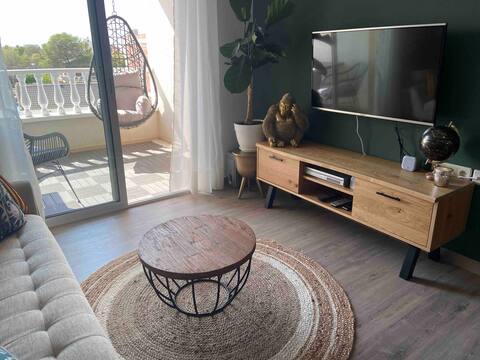 Cozy 2 bedroom and 2 bathroom Apartment