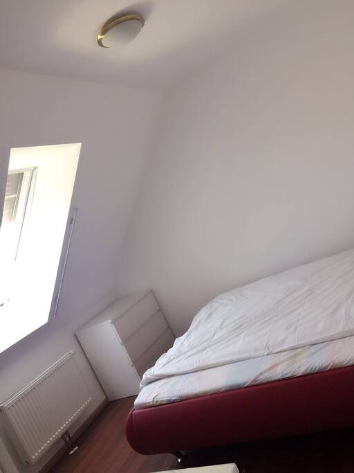 Das erste Zimmer