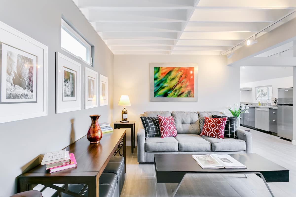 Westwood Village, Los Angeles Holiday Rentals & Homes Los Angeles, CA