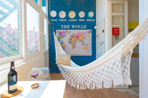 Airbnb em destaque: Travel Themed Family Dream | A/C | Sunroom View em Penha De França