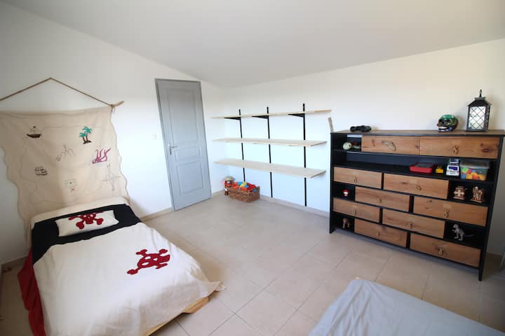 Chumba cha Watoto - Maharamia (hulala 4)