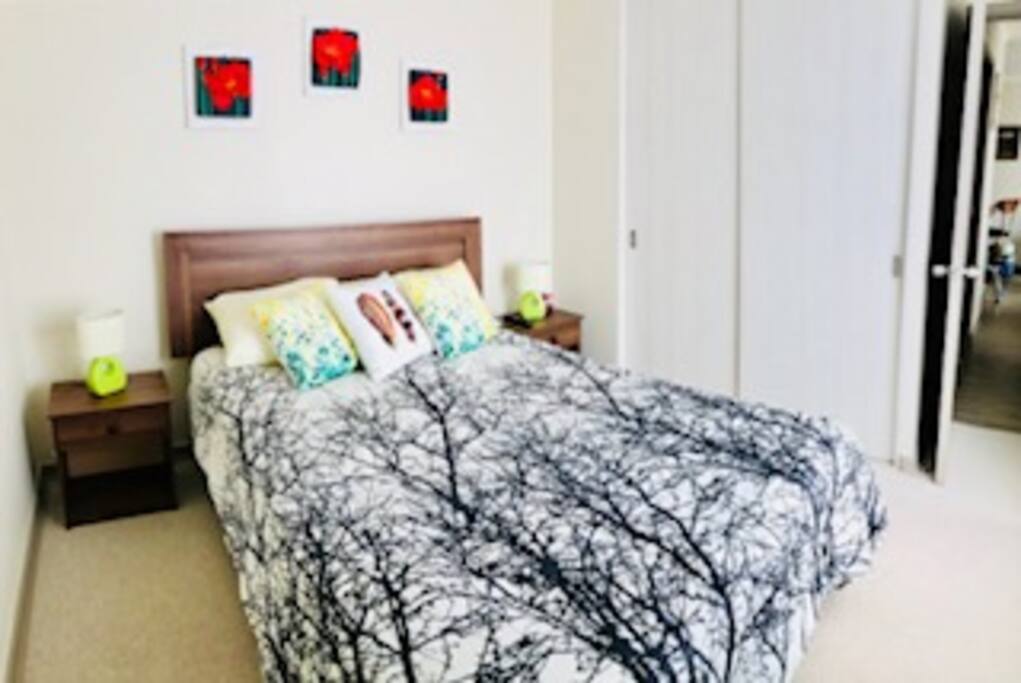 Cama de dos plazas nueva